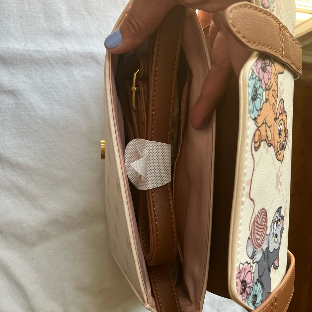 NWT Disney Loungefly Cream and Brown Paw Print Bag - Picture 5 of 7